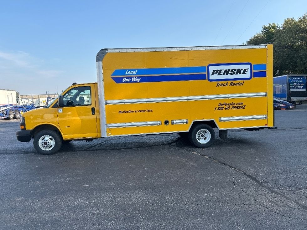 Light Duty Box Truck-Light and Medium Duty Trucks-GMC-2021-Savana G33903-Memphis-TN-101,891\n\t\tmiles-$ 25,500 - Image 4