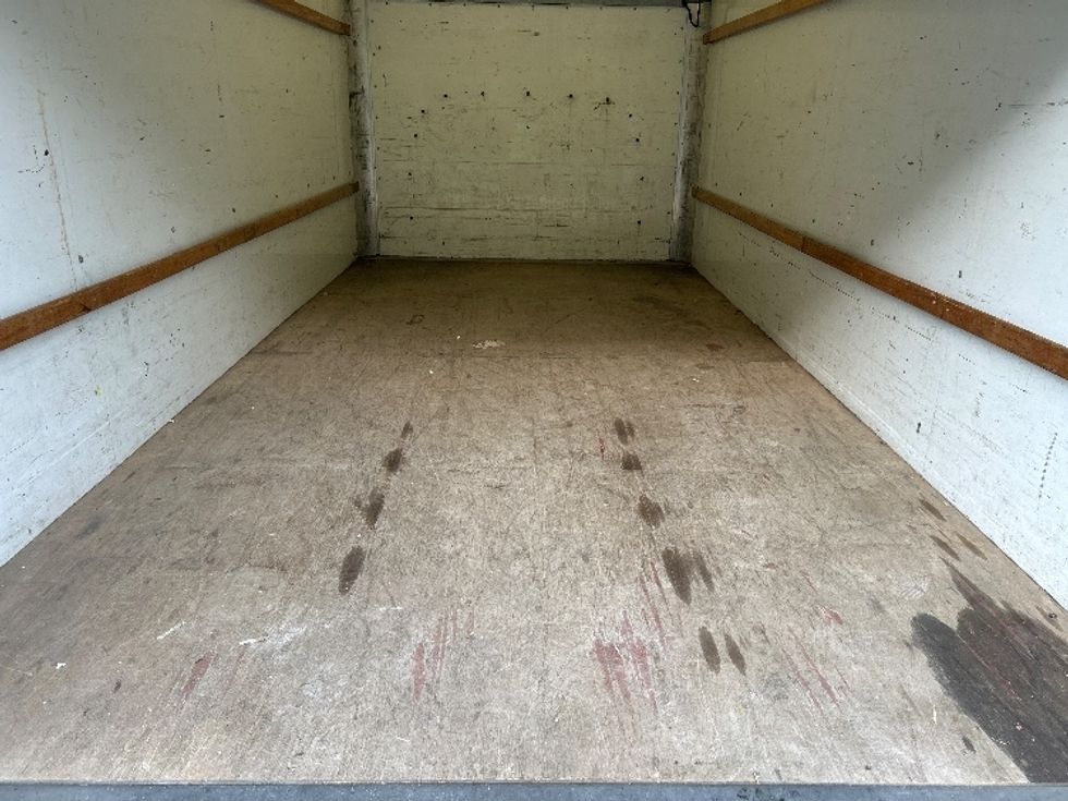 Light Duty Box Truck-Light and Medium Duty Trucks-GMC-2021-Savana G33903-Memphis-TN-101,891\n\t\tmiles-$ 25,500 - Image 9