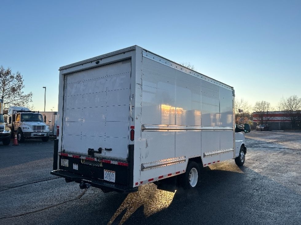 Light Duty Box Truck-Light and Medium Duty Trucks-GMC-2021-Savana G33903-Memphis-TN-105,980\n\t\tmiles-$ 28,500 - Image 13