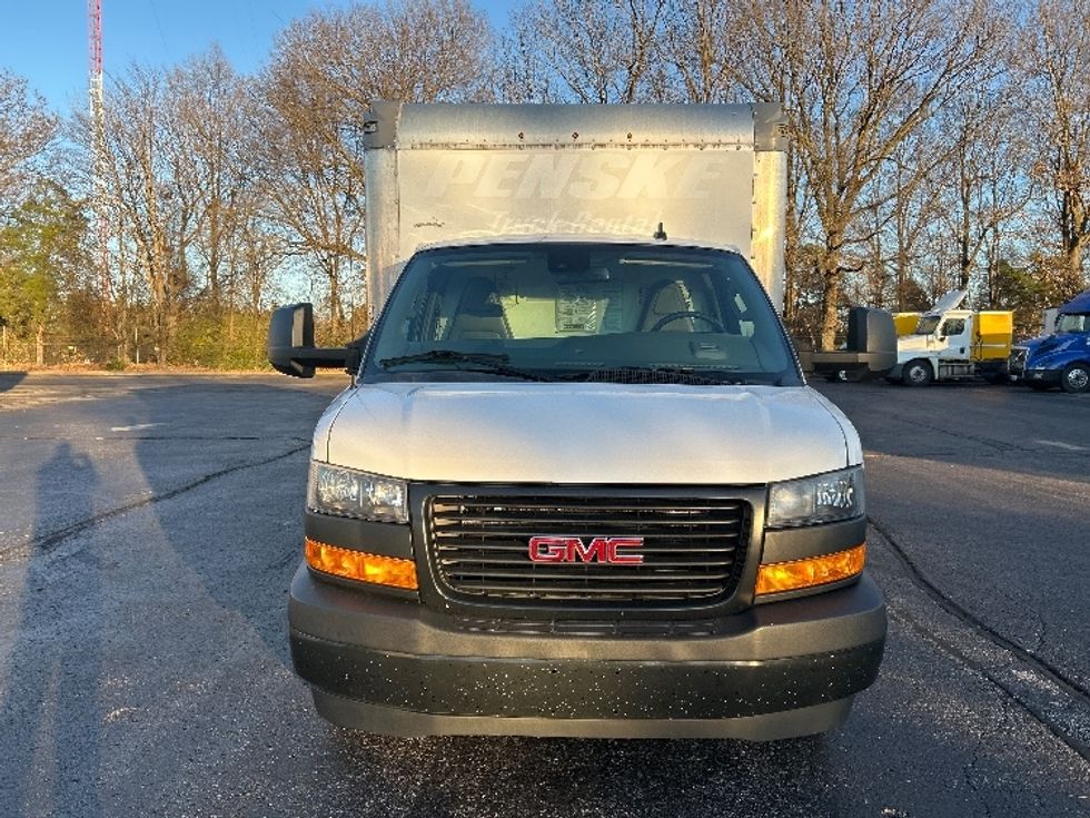 Light Duty Box Truck-Light and Medium Duty Trucks-GMC-2021-Savana G33903-Memphis-TN-105,980\n\t\tmiles-$ 28,500 - Image 2