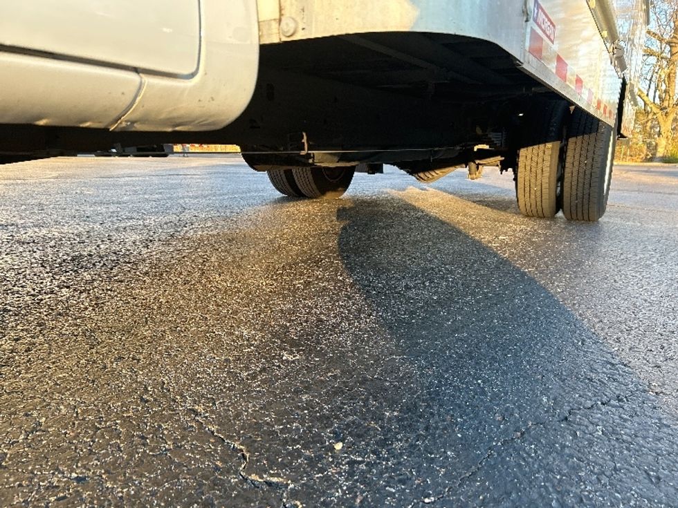 Light Duty Box Truck-Light and Medium Duty Trucks-GMC-2021-Savana G33903-Memphis-TN-105,980\n\t\tmiles-$ 28,500 - Image 5