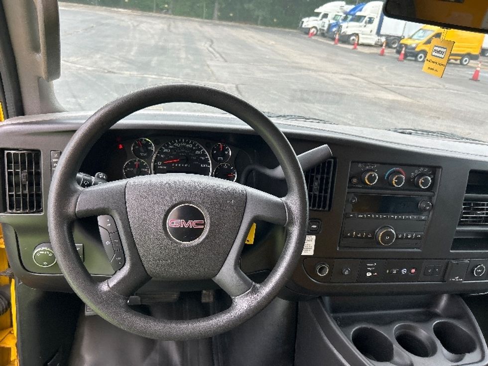 Light Duty Box Truck-Light and Medium Duty Trucks-GMC-2021-Savana G33903-Memphis-TN-114,693\n\t\tmiles-$ 26,750 - Image 13