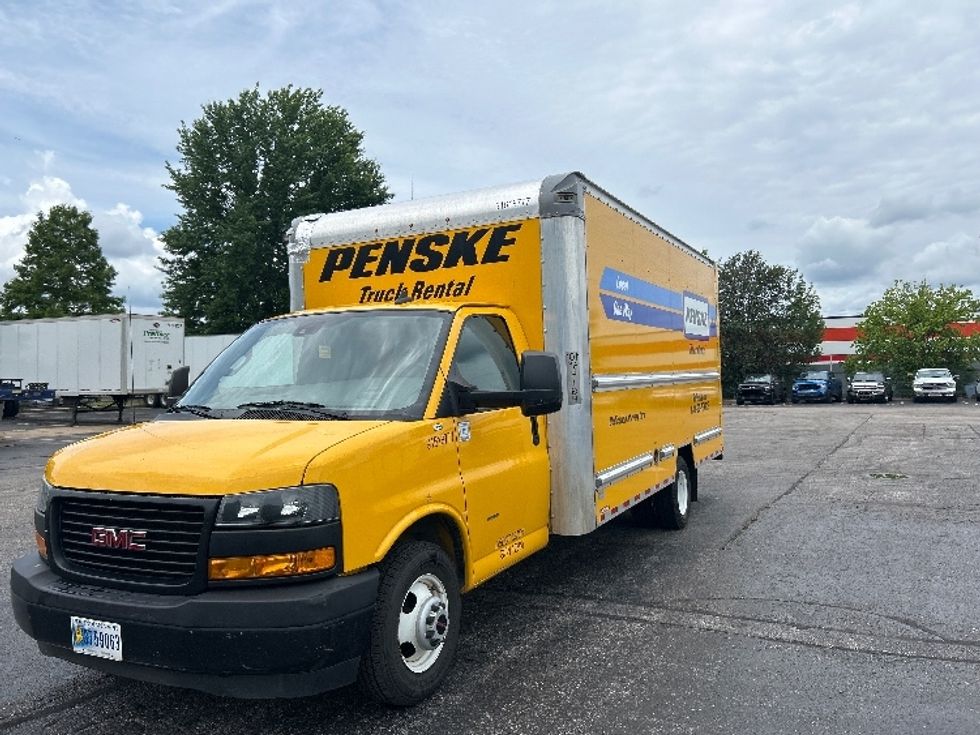 Light Duty Box Truck-Light and Medium Duty Trucks-GMC-2021-Savana G33903-Memphis-TN-114,693\n\t\tmiles-$ 26,750 - Image 3