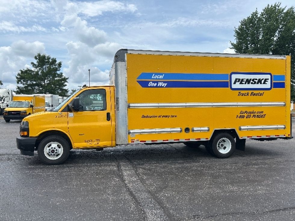 Light Duty Box Truck-Light and Medium Duty Trucks-GMC-2021-Savana G33903-Memphis-TN-114,693\n\t\tmiles-$ 26,750 - Image 4