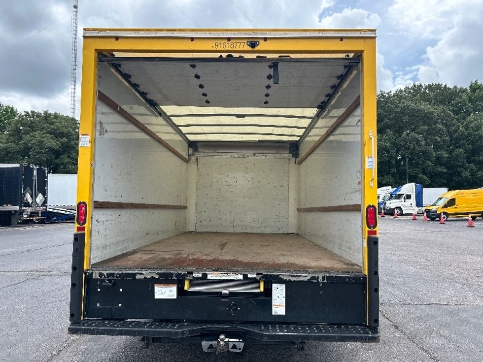 Light Duty Box Truck-Light and Medium Duty Trucks-GMC-2021-Savana G33903-Memphis-TN-114,693\n\t\tmiles-$ 26,750 - Image 7