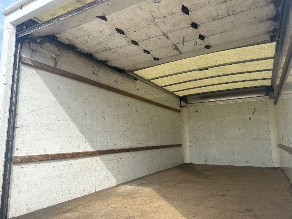 Light Duty Box Truck-Light and Medium Duty Trucks-GMC-2021-Savana G33903-Memphis-TN-120,237\n\t\tmiles-$ 26,750 - Image 11