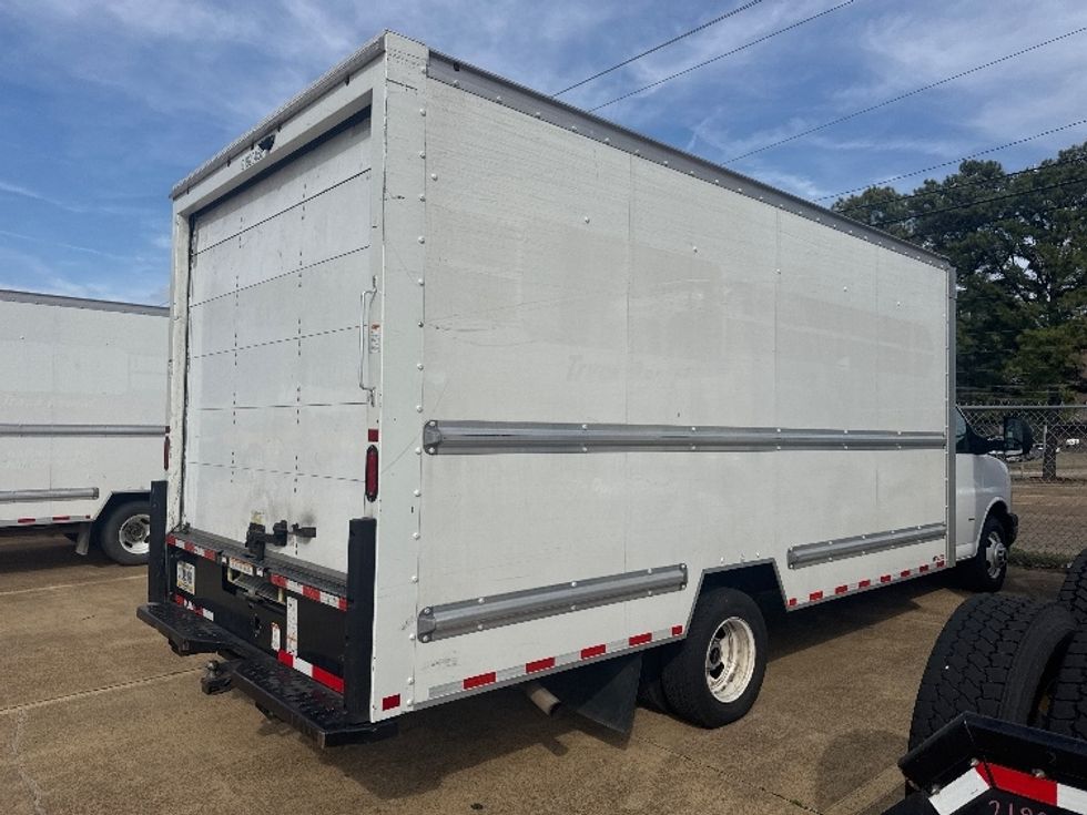 Light Duty Box Truck-Light and Medium Duty Trucks-GMC-2021-Savana G33903-Memphis-TN-120,237\n\t\tmiles-$ 26,750 - Image 13