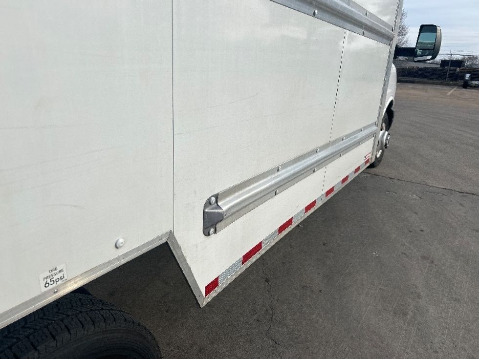 Light Duty Box Truck-Light and Medium Duty Trucks-GMC-2021-Savana G33903-Memphis-TN-120,237\n\t\tmiles-$ 26,750 - Image 14