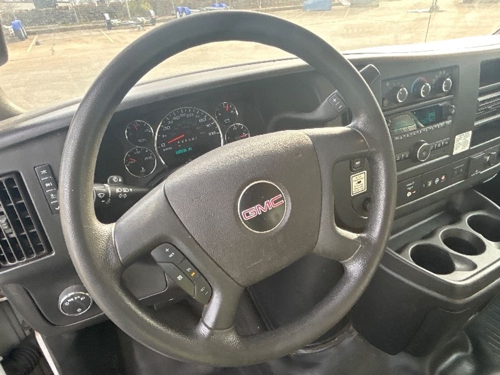 Light Duty Box Truck-Light and Medium Duty Trucks-GMC-2021-Savana G33903-Memphis-TN-120,237\n\t\tmiles-$ 26,750 - Image 17