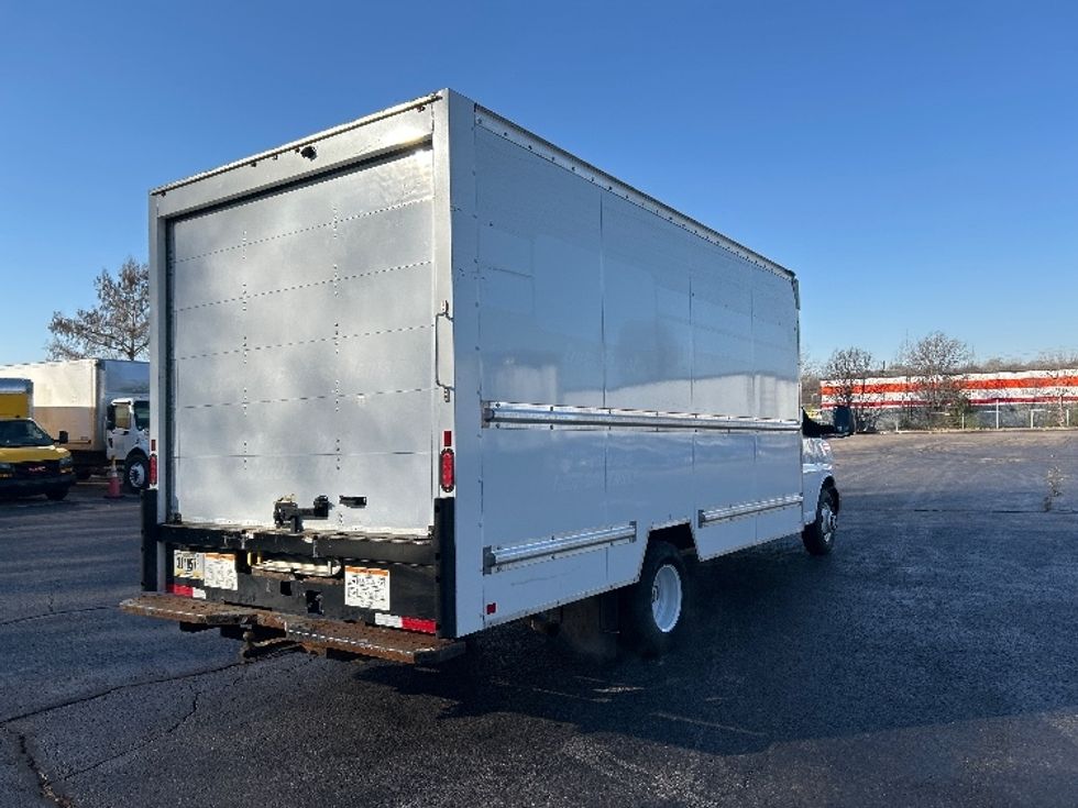Light Duty Box Truck-Light and Medium Duty Trucks-GMC-2021-Savana G33903-Memphis-TN-122,877\n\t\tmiles-$ 26,500 - Image 13