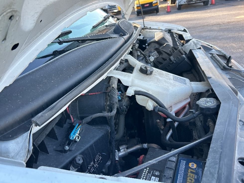 Light Duty Box Truck-Light and Medium Duty Trucks-GMC-2021-Savana G33903-Memphis-TN-122,877\n\t\tmiles-$ 26,500 - Image 23