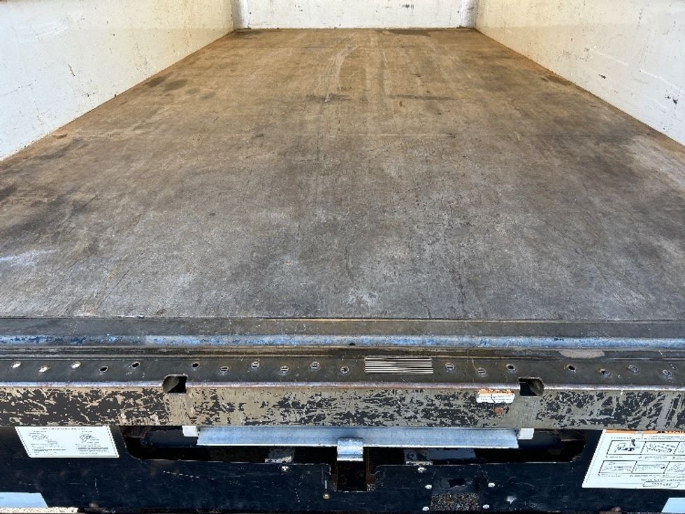 Light Duty Box Truck-Light and Medium Duty Trucks-GMC-2021-Savana G33903-Memphis-TN-70,637\n\t\tmiles-$ 29,500 - Image 10