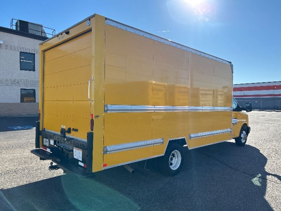 Light Duty Box Truck-Light and Medium Duty Trucks-GMC-2021-Savana G33903-Memphis-TN-70,637\n\t\tmiles-$ 29,500 - Image 13
