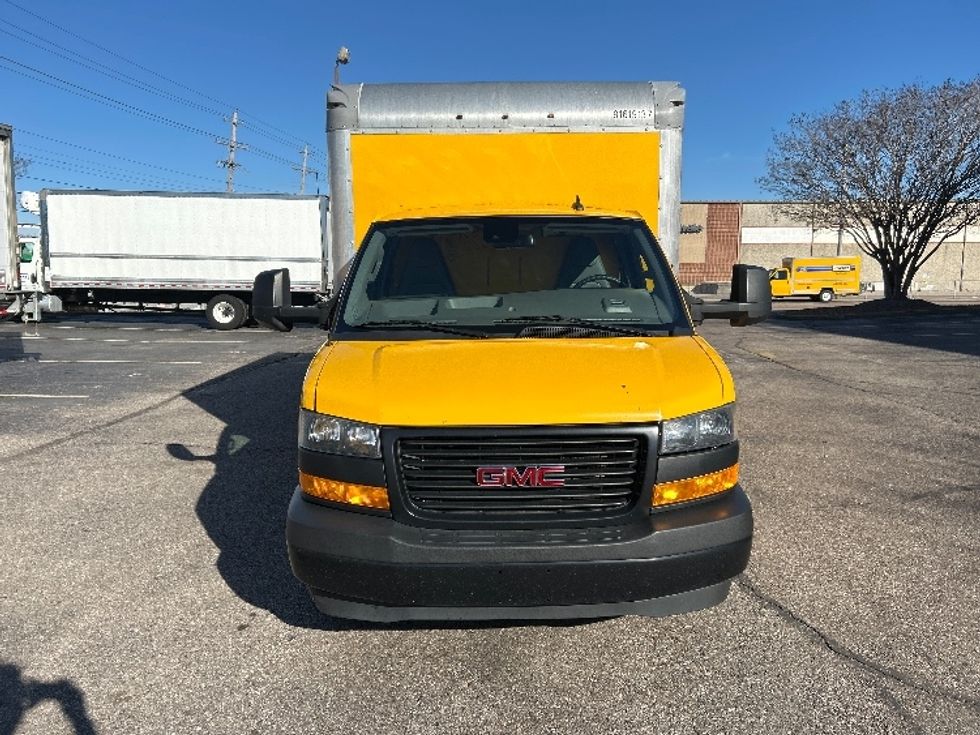 Light Duty Box Truck-Light and Medium Duty Trucks-GMC-2021-Savana G33903-Memphis-TN-70,637\n\t\tmiles-$ 29,500 - Image 2