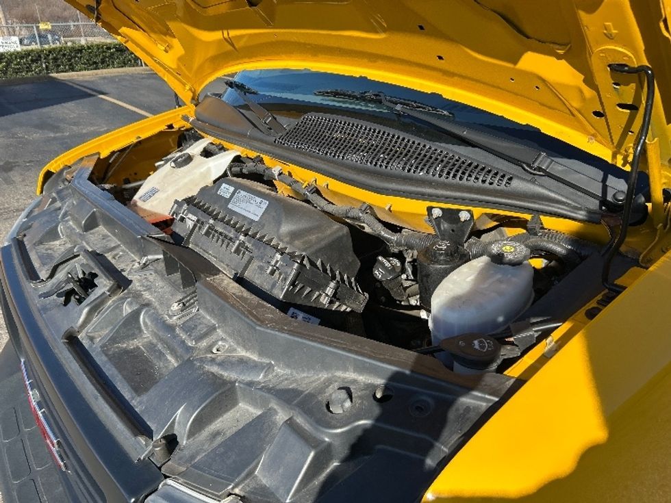 Light Duty Box Truck-Light and Medium Duty Trucks-GMC-2021-Savana G33903-Memphis-TN-70,637\n\t\tmiles-$ 29,500 - Image 24