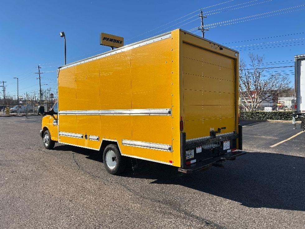 Light Duty Box Truck-Light and Medium Duty Trucks-GMC-2021-Savana G33903-Memphis-TN-70,637\n\t\tmiles-$ 29,500 - Image 6
