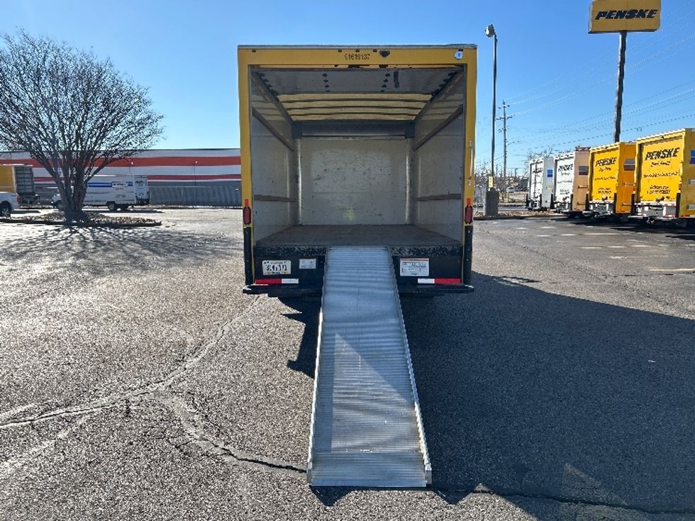 Light Duty Box Truck-Light and Medium Duty Trucks-GMC-2021-Savana G33903-Memphis-TN-70,637\n\t\tmiles-$ 29,500 - Image 9