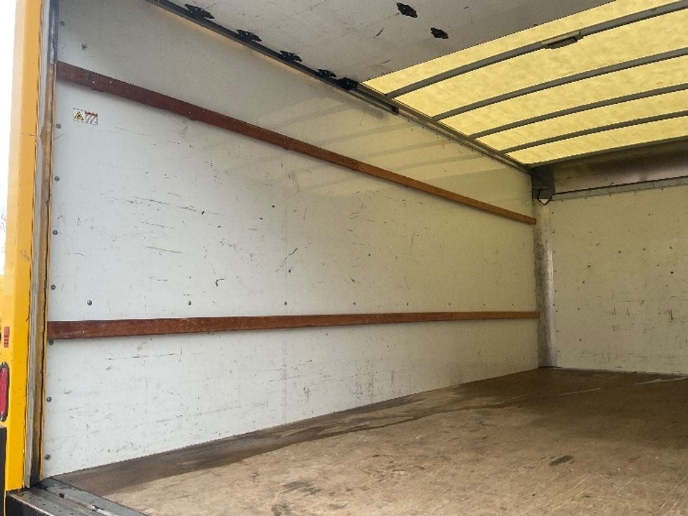 Light Duty Box Truck-Light and Medium Duty Trucks-GMC-2021-Savana G33903-Memphis-TN-86,072\n\t\tmiles-$ 27,750 - Image 11