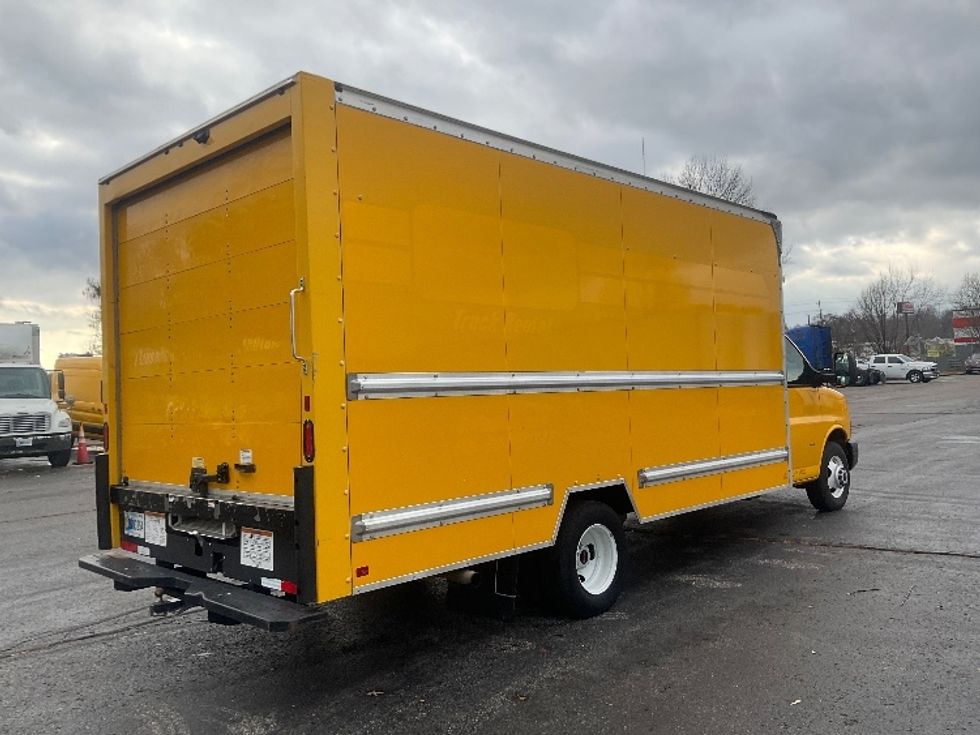 Light Duty Box Truck-Light and Medium Duty Trucks-GMC-2021-Savana G33903-Memphis-TN-86,072\n\t\tmiles-$ 27,750 - Image 13