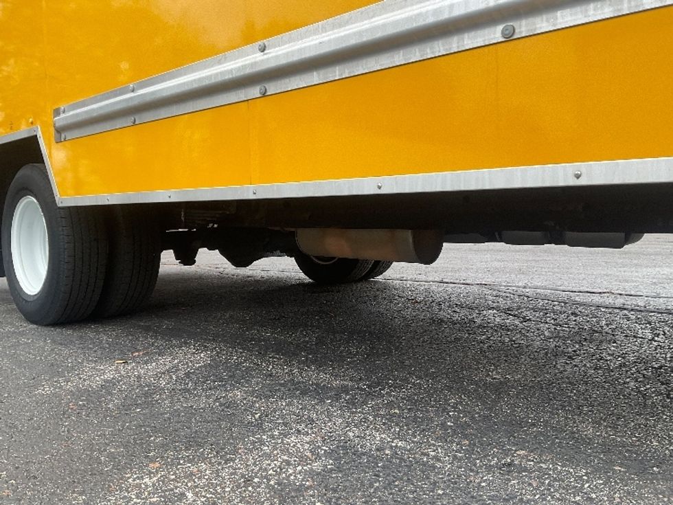 Light Duty Box Truck-Light and Medium Duty Trucks-GMC-2021-Savana G33903-Memphis-TN-86,072\n\t\tmiles-$ 27,750 - Image 14