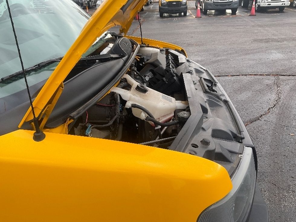 Light Duty Box Truck-Light and Medium Duty Trucks-GMC-2021-Savana G33903-Memphis-TN-86,072\n\t\tmiles-$ 27,750 - Image 23