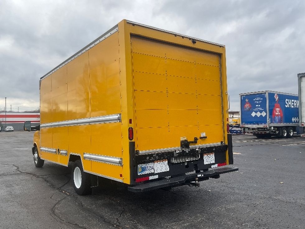 Light Duty Box Truck-Light and Medium Duty Trucks-GMC-2021-Savana G33903-Memphis-TN-86,072\n\t\tmiles-$ 27,750 - Image 6