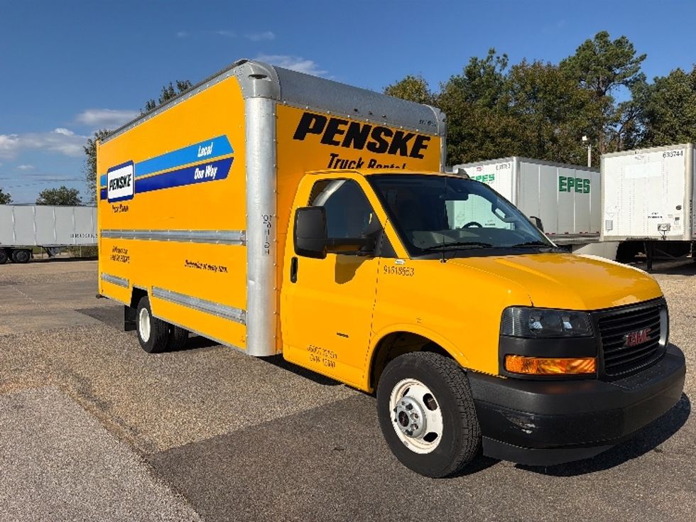 Light Duty Box Truck-Light and Medium Duty Trucks-GMC-2021-Savana G33903-Memphis-TN-88,967\n\t\tmiles-$ 27,250 - Image 1