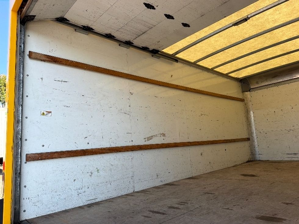 Light Duty Box Truck-Light and Medium Duty Trucks-GMC-2021-Savana G33903-Memphis-TN-88,967\n\t\tmiles-$ 27,250 - Image 11