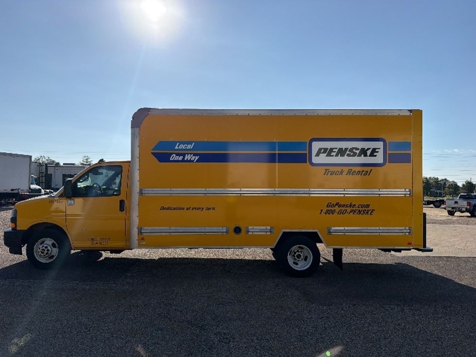 Light Duty Box Truck-Light and Medium Duty Trucks-GMC-2021-Savana G33903-Memphis-TN-88,967\n\t\tmiles-$ 27,250 - Image 4