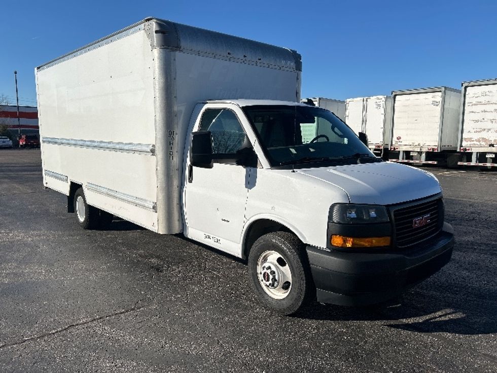 Light Duty Box Truck-Light and Medium Duty Trucks-GMC-2021-Savana G33903-Memphis-TN-89,243\n\t\tmiles-$ 30,250 - Image 1