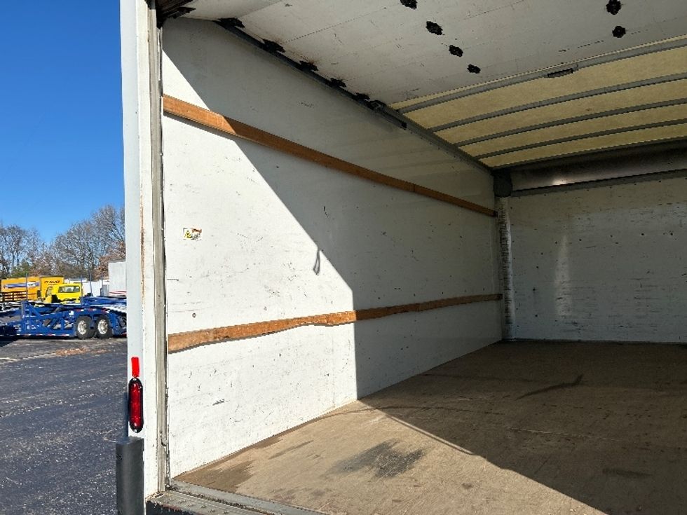 Light Duty Box Truck-Light and Medium Duty Trucks-GMC-2021-Savana G33903-Memphis-TN-89,243\n\t\tmiles-$ 30,250 - Image 11