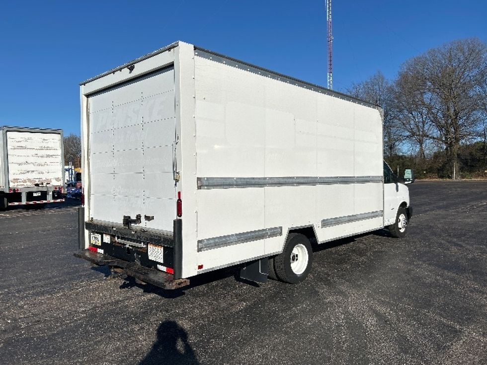Light Duty Box Truck-Light and Medium Duty Trucks-GMC-2021-Savana G33903-Memphis-TN-89,243\n\t\tmiles-$ 30,250 - Image 13