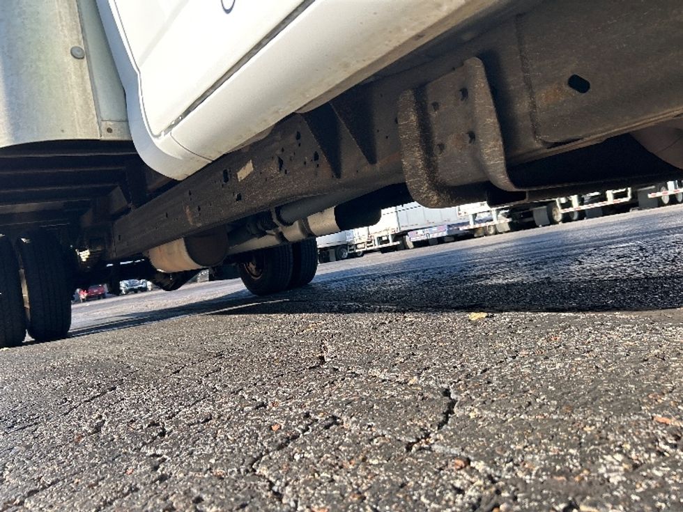 Light Duty Box Truck-Light and Medium Duty Trucks-GMC-2021-Savana G33903-Memphis-TN-89,243\n\t\tmiles-$ 30,250 - Image 14