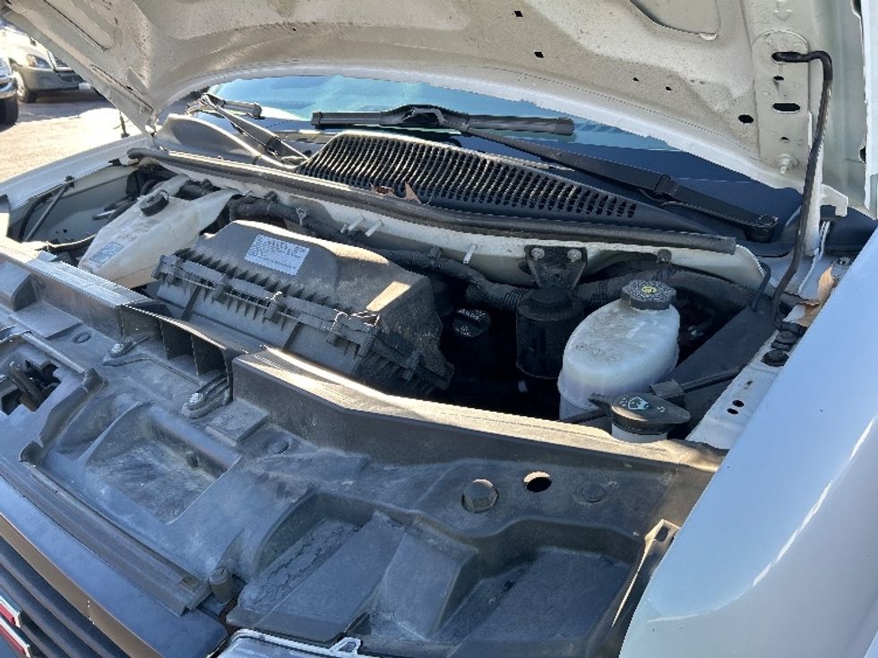 Light Duty Box Truck-Light and Medium Duty Trucks-GMC-2021-Savana G33903-Memphis-TN-89,243\n\t\tmiles-$ 30,250 - Image 24