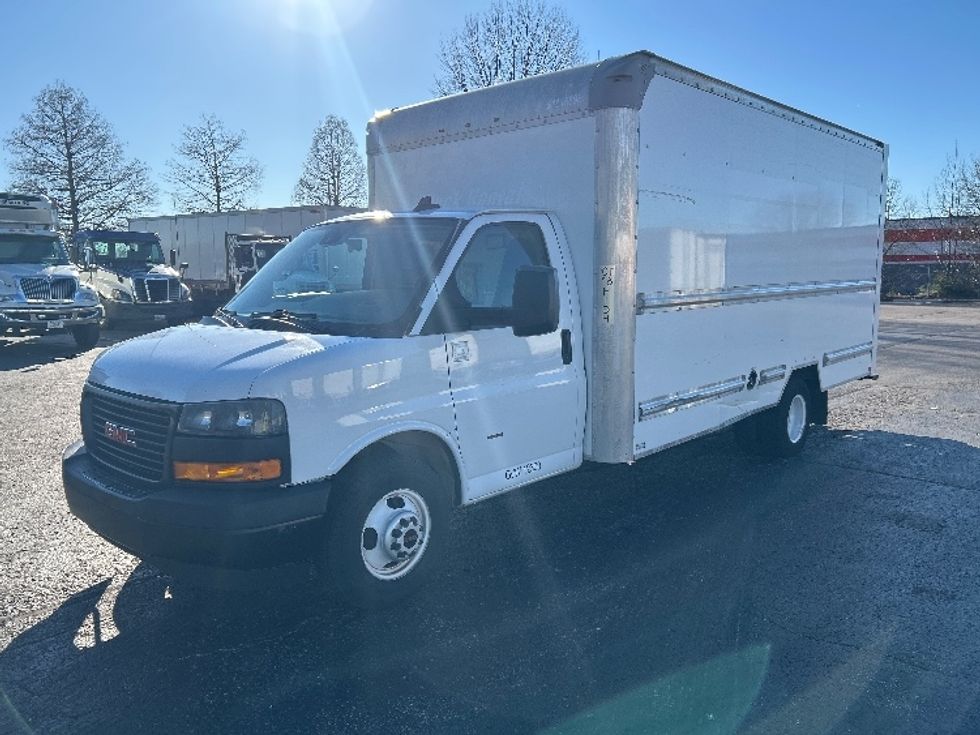 Light Duty Box Truck-Light and Medium Duty Trucks-GMC-2021-Savana G33903-Memphis-TN-89,243\n\t\tmiles-$ 30,250 - Image 3