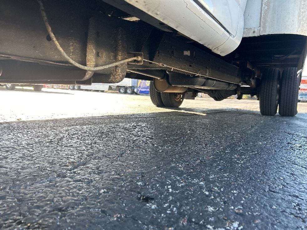 Light Duty Box Truck-Light and Medium Duty Trucks-GMC-2021-Savana G33903-Memphis-TN-89,243\n\t\tmiles-$ 30,250 - Image 5