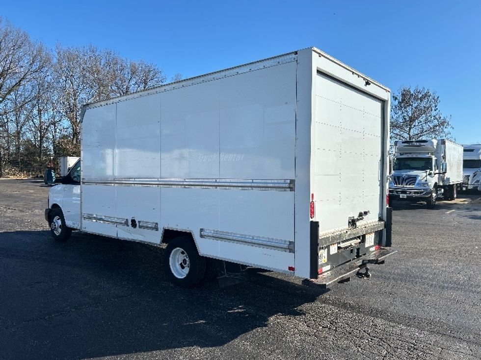 Light Duty Box Truck-Light and Medium Duty Trucks-GMC-2021-Savana G33903-Memphis-TN-89,243\n\t\tmiles-$ 30,250 - Image 6