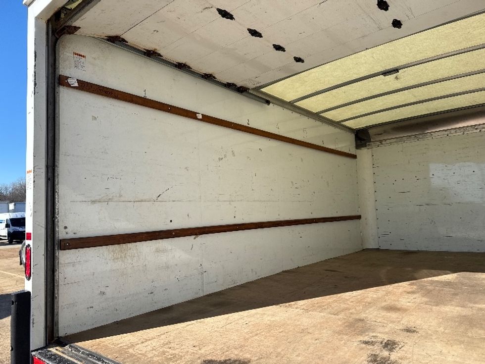 Light Duty Box Truck-Light and Medium Duty Trucks-GMC-2021-Savana G33903-Memphis-TN-91,107\n\t\tmiles-$ 30,000 - Image 11