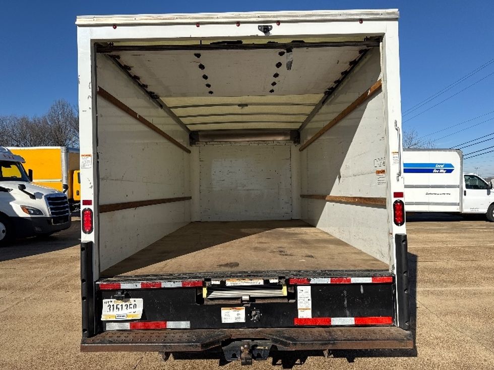 Light Duty Box Truck-Light and Medium Duty Trucks-GMC-2021-Savana G33903-Memphis-TN-91,107\n\t\tmiles-$ 30,000 - Image 8