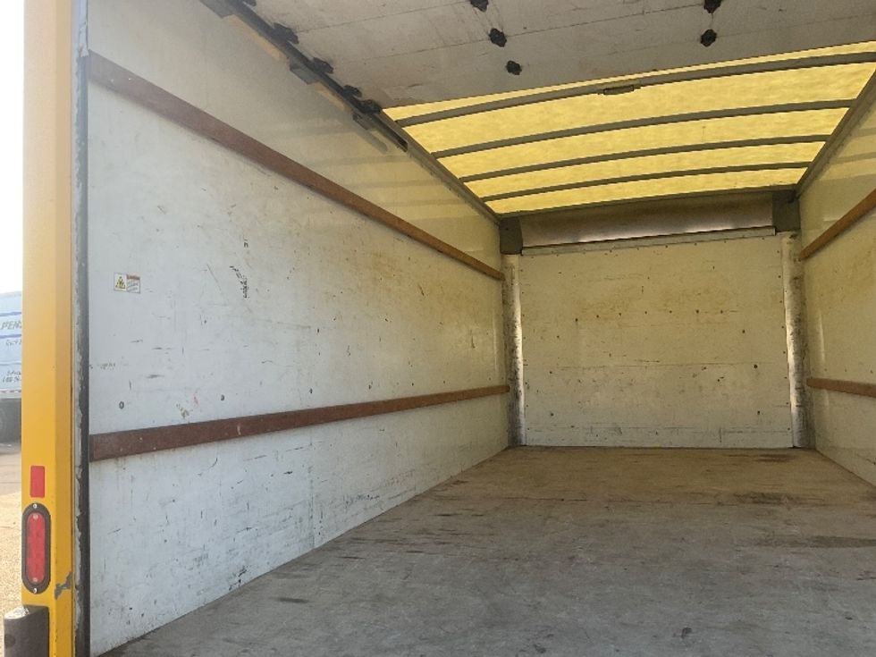 Light Duty Box Truck-Light and Medium Duty Trucks-GMC-2021-Savana G33903-Memphis-TN-95,194\n\t\tmiles-$ 26,750 - Image 11