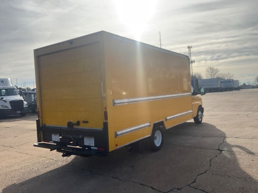 Light Duty Box Truck-Light and Medium Duty Trucks-GMC-2021-Savana G33903-Memphis-TN-95,194\n\t\tmiles-$ 26,750 - Image 13