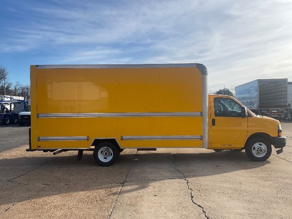 Light Duty Box Truck-Light and Medium Duty Trucks-GMC-2021-Savana G33903-Memphis-TN-95,194\n\t\tmiles-$ 26,750 - Image 15