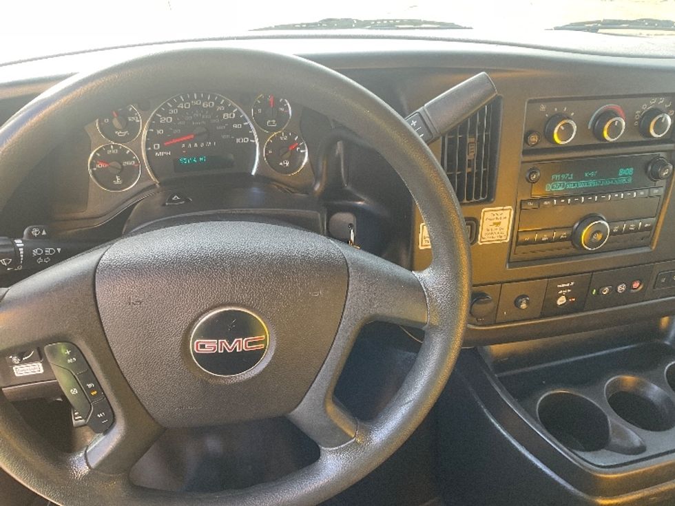 Light Duty Box Truck-Light and Medium Duty Trucks-GMC-2021-Savana G33903-Memphis-TN-95,194\n\t\tmiles-$ 26,750 - Image 18