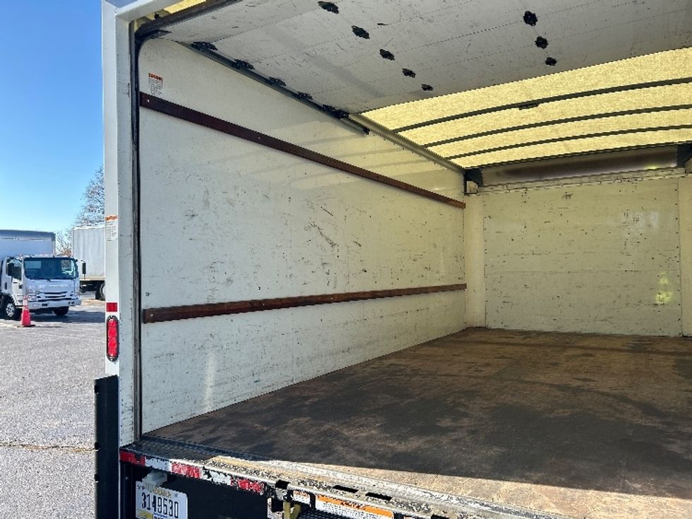 Light Duty Box Truck-Light and Medium Duty Trucks-GMC-2021-Savana G33903-Memphis-TN-97,359\n\t\tmiles-$ 29,500 - Image 11