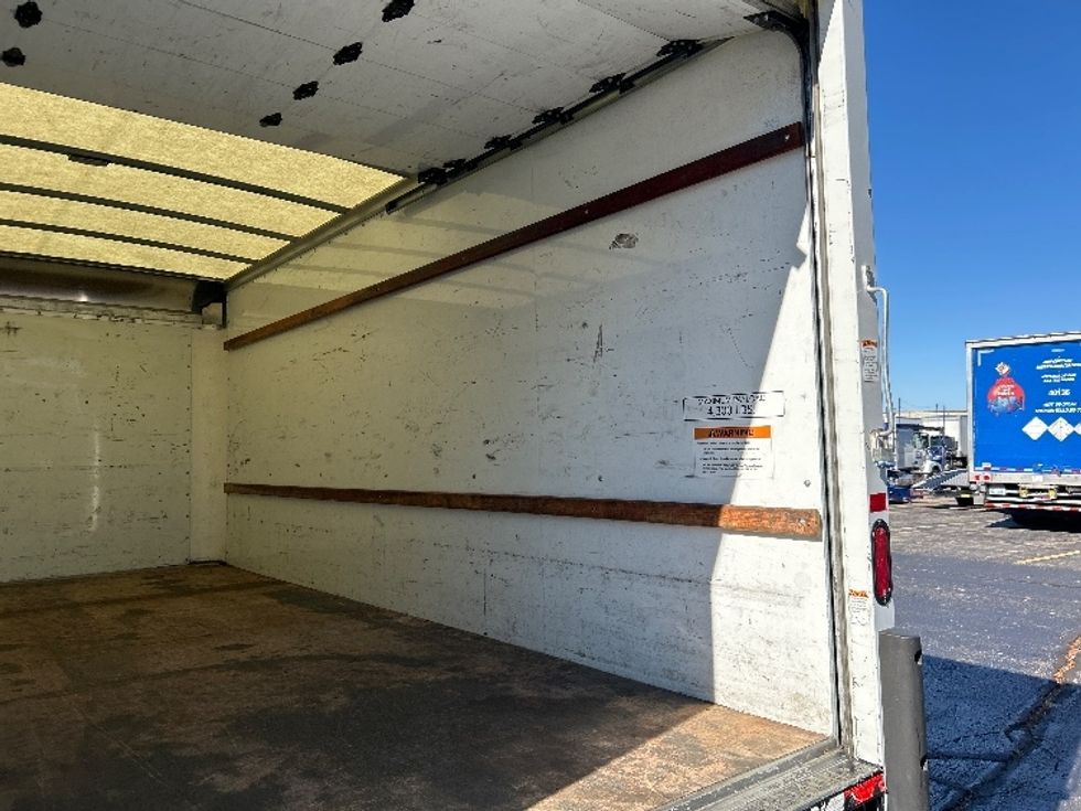 Light Duty Box Truck-Light and Medium Duty Trucks-GMC-2021-Savana G33903-Memphis-TN-97,359\n\t\tmiles-$ 29,500 - Image 12