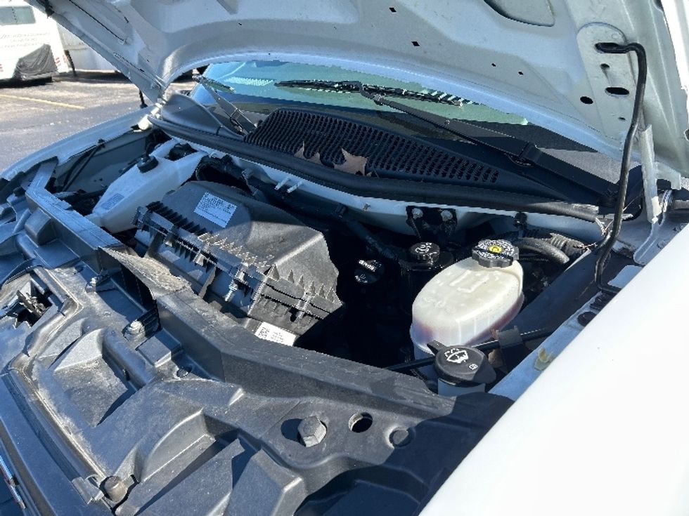 Light Duty Box Truck-Light and Medium Duty Trucks-GMC-2021-Savana G33903-Memphis-TN-97,359\n\t\tmiles-$ 29,500 - Image 24