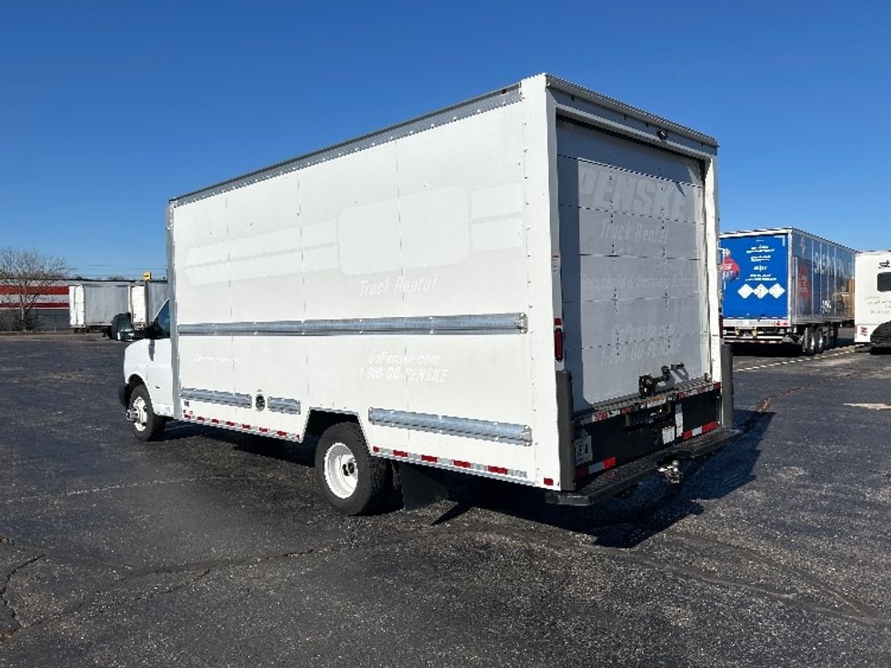 Light Duty Box Truck-Light and Medium Duty Trucks-GMC-2021-Savana G33903-Memphis-TN-97,359\n\t\tmiles-$ 29,500 - Image 6