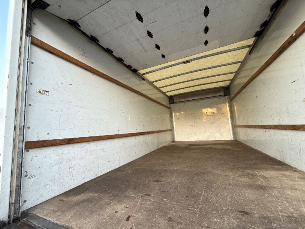 Light Duty Box Truck-Light and Medium Duty Trucks-GMC-2021-Savana G33903-Middlefield-OH-100,192\n\t\tmiles-$ 29,000 - Image 11