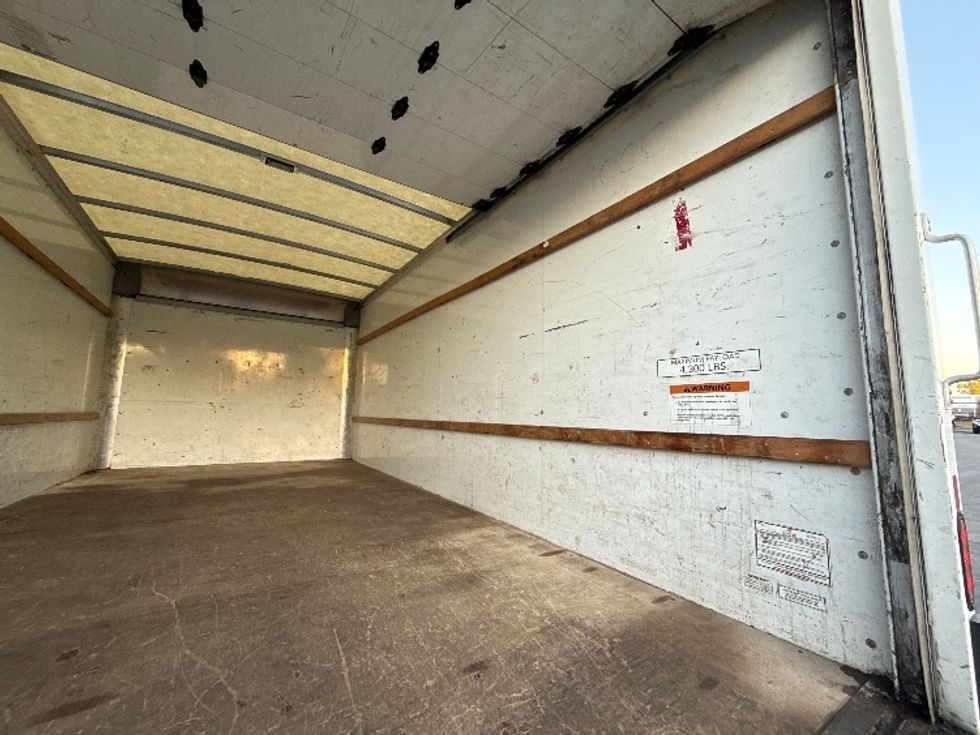Light Duty Box Truck-Light and Medium Duty Trucks-GMC-2021-Savana G33903-Middlefield-OH-100,192\n\t\tmiles-$ 29,000 - Image 12