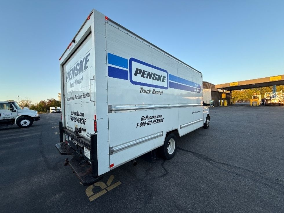 Light Duty Box Truck-Light and Medium Duty Trucks-GMC-2021-Savana G33903-Middlefield-OH-100,192\n\t\tmiles-$ 29,000 - Image 13